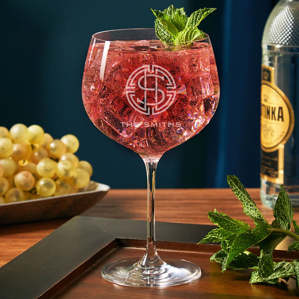 Etched Balloon Red Wine Glass