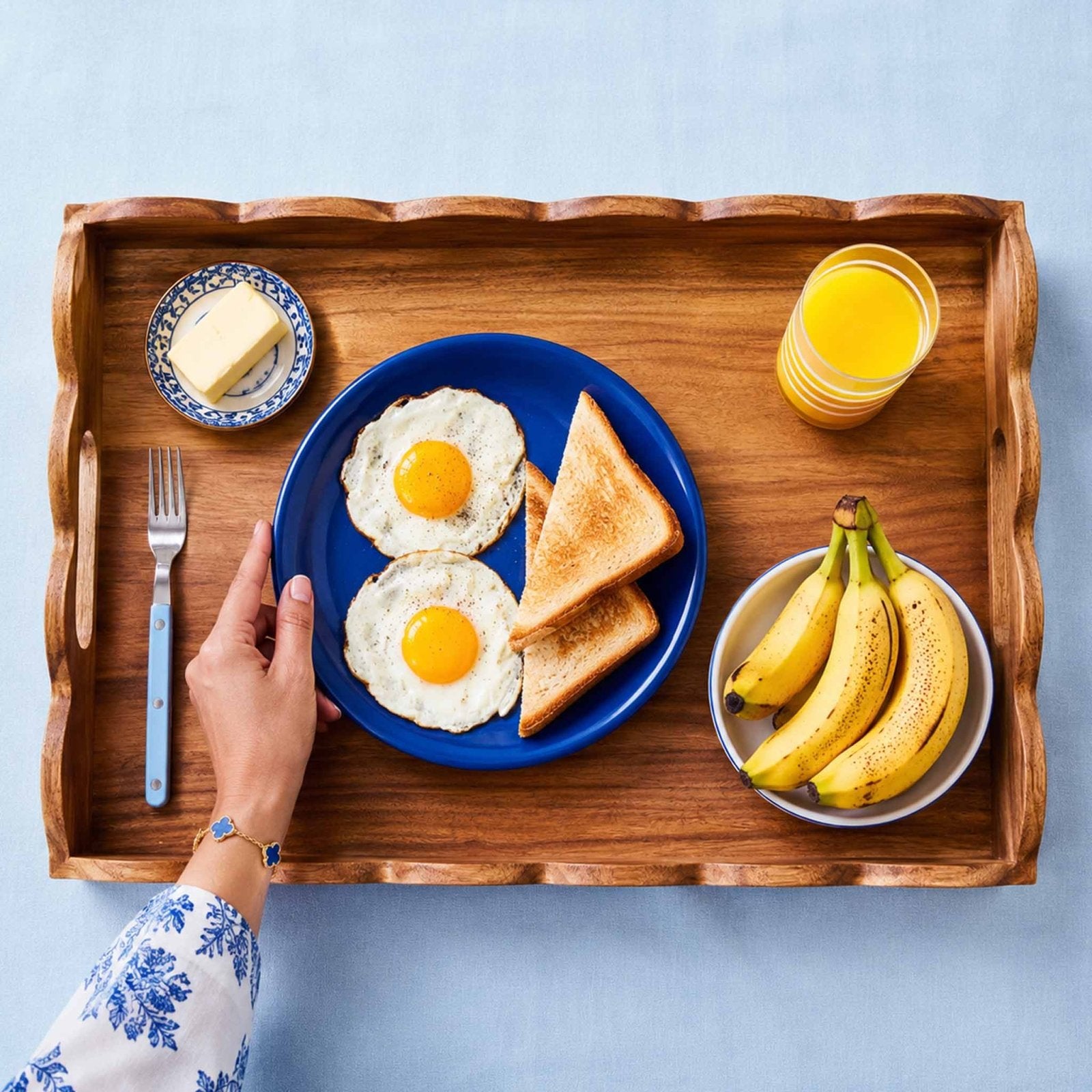 Custom Scalloped Acacia Wooden Serving Tray - 18 x 12 in