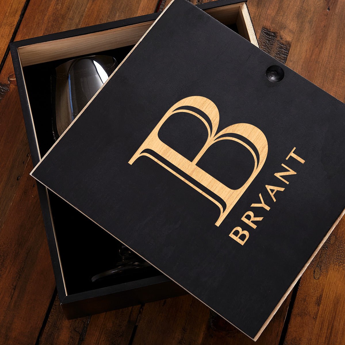 Pomerol Wine Gift Set with Personalized Wine Glasses and Wooden Box