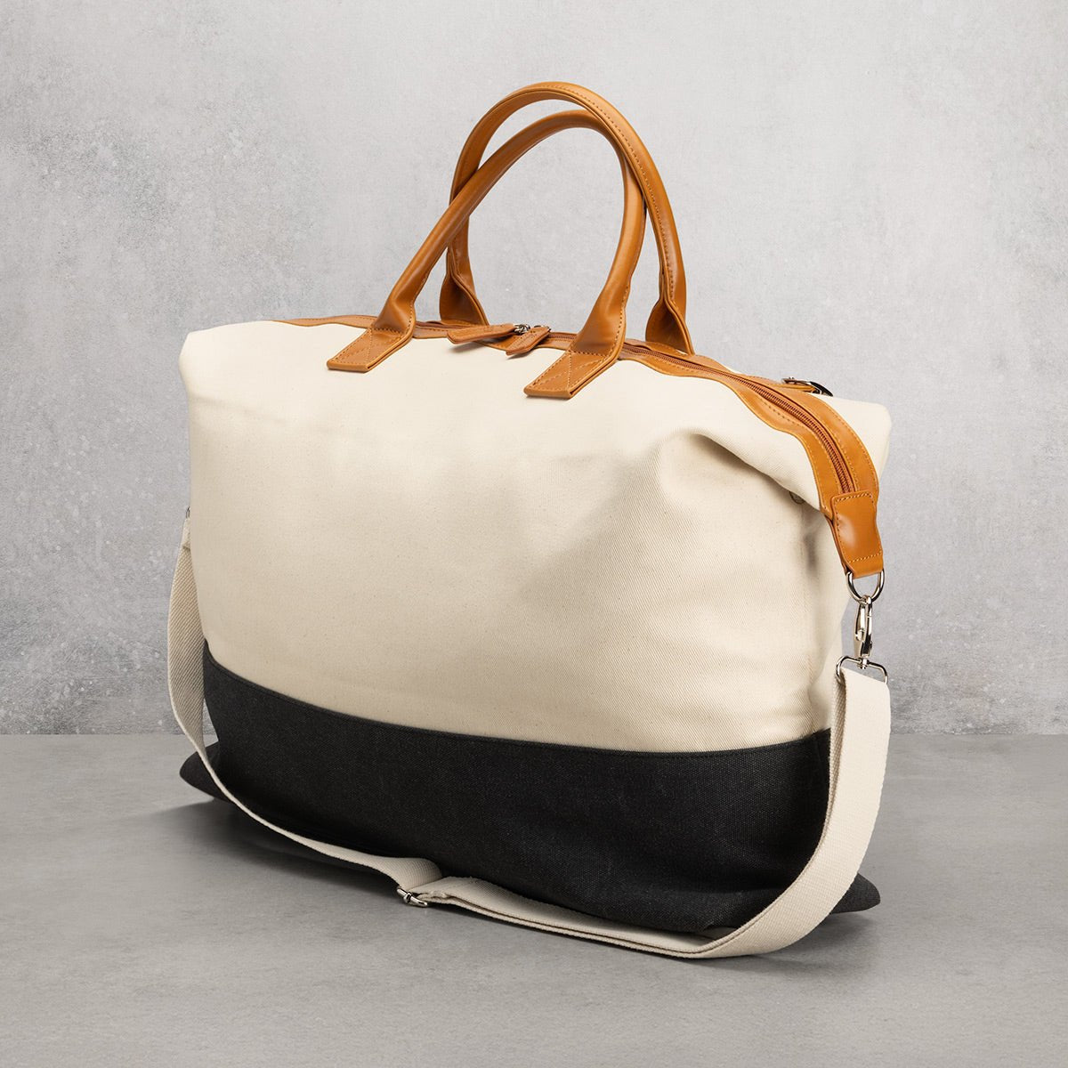 Strathmoor Weekender Travel Bag, White