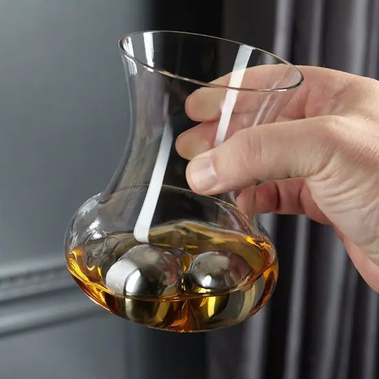 Whiskey Tasting Glass with Chilling Balls