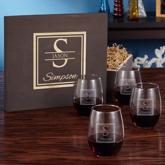 Engraved Wine Box Set with 4 Glasses