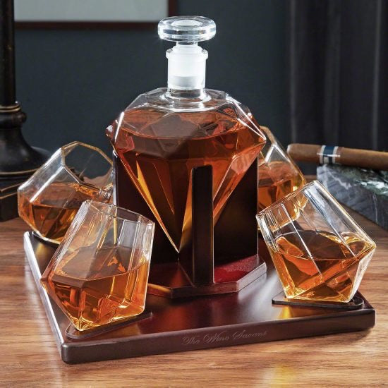 Diamond Decanter with 4 Glasses