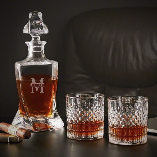 Engraved Twist Decanter and Crystal Glasses are the Top Gifts for Men