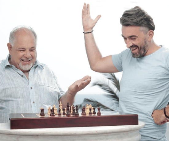 Electronic Chess Set are Best Christmas Gifts for Guys