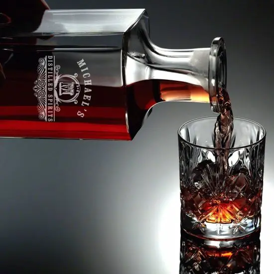 decanter pouring