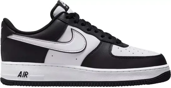 Air Force 1 '07 basketball shoes