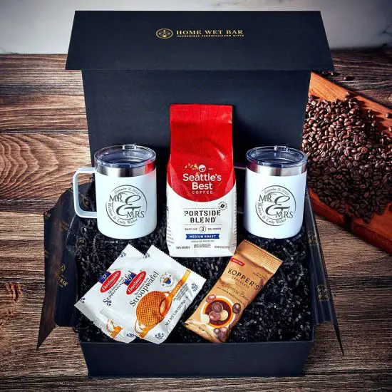 Custom coffee travel mug set with coffee accessories