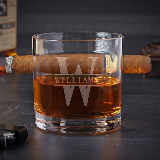 Round cigar glass with whiskey and cigar attached