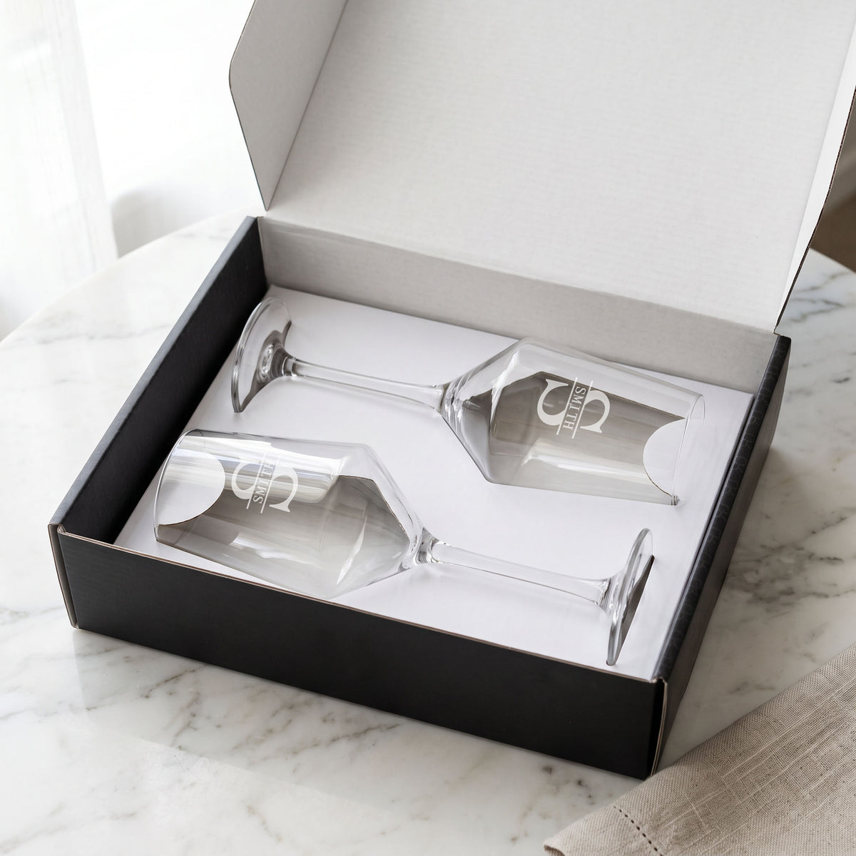 personalized white wine glasses set of 2 in gift box