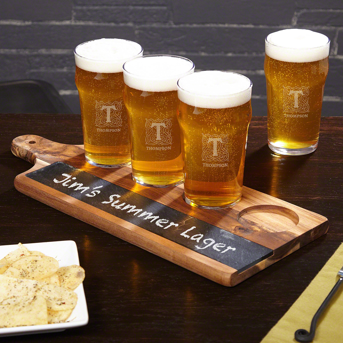 Brannon Celtic Monogram Pub Glasses with Drink Serving Tray