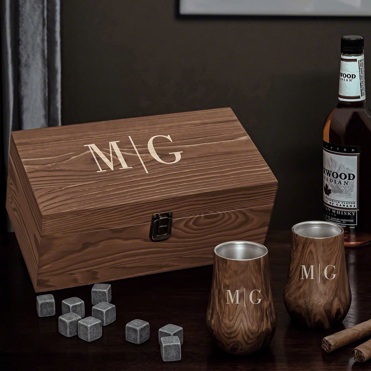 Wood Grain Neat Whiskey Box Set Engraved with Quinton