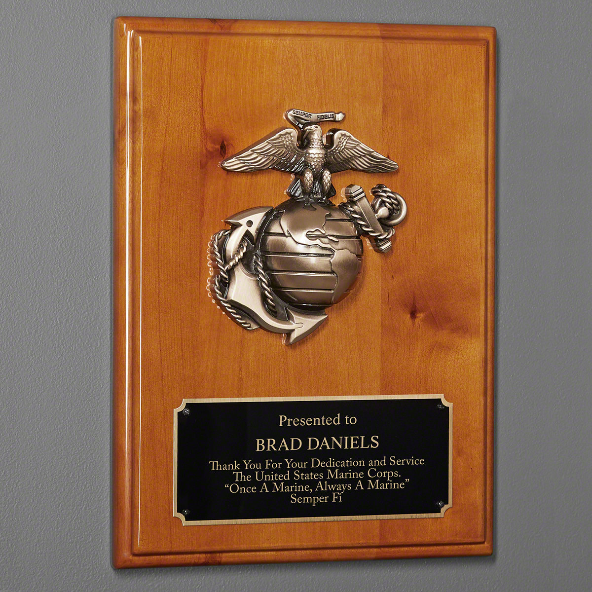 Marine Engraved Plaque for Retirement with 3D Crest