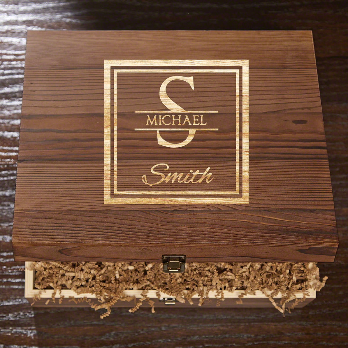 Personalized Wooden Box with Oakhill - Medium